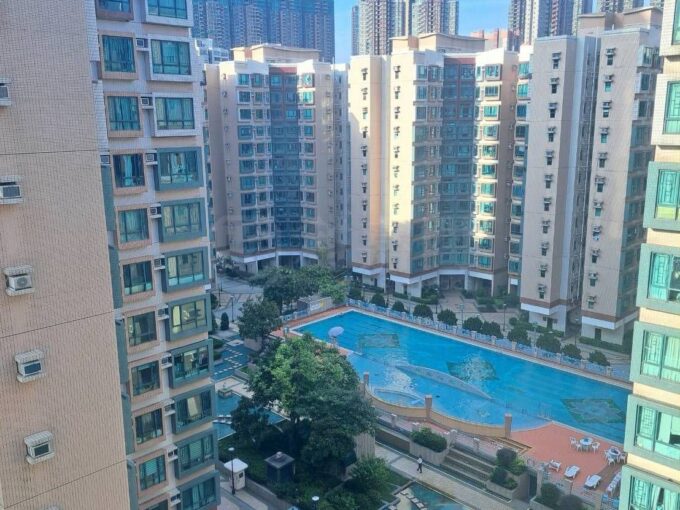 加車位僅需2500 元朗罕有大三房 大型接駁巴士 - 元朗屋網 28YuenLong.com
