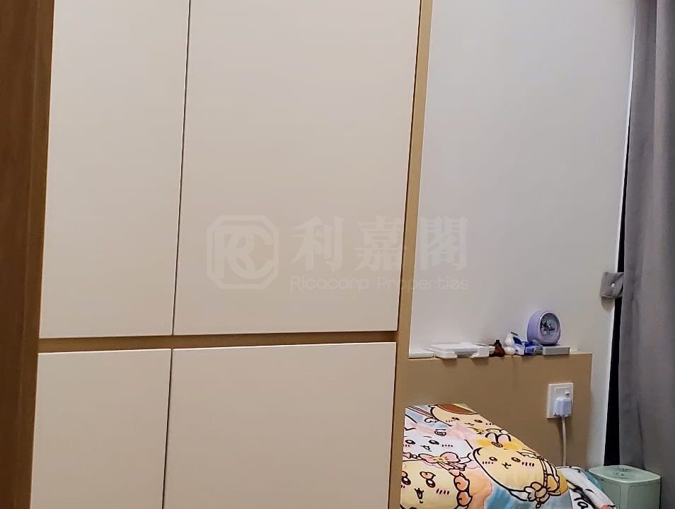1786701380647