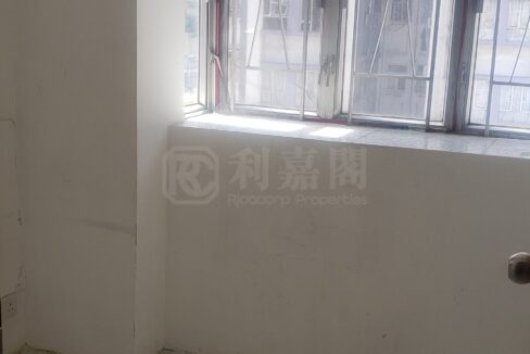 d3e8fccd-4779-4af7-8c51-ee645ad0ea20.jpeg