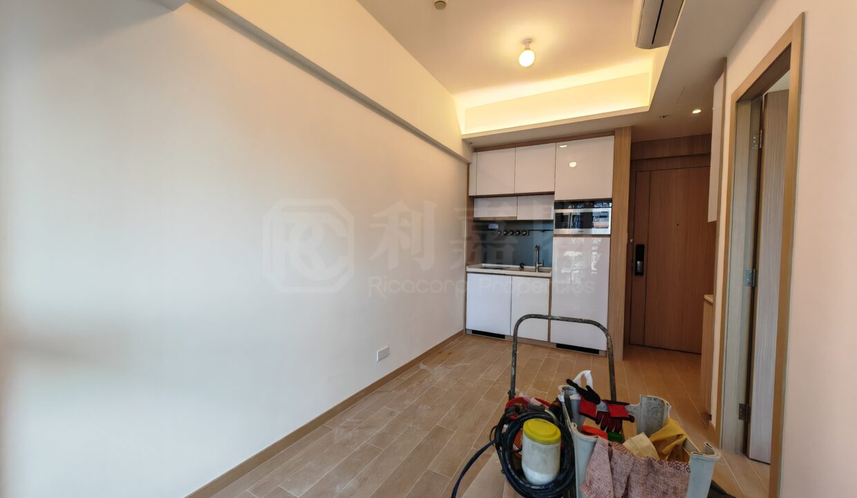 e19dd42b-06fb-46f7-a618-4ccf6ead3df0.jpeg