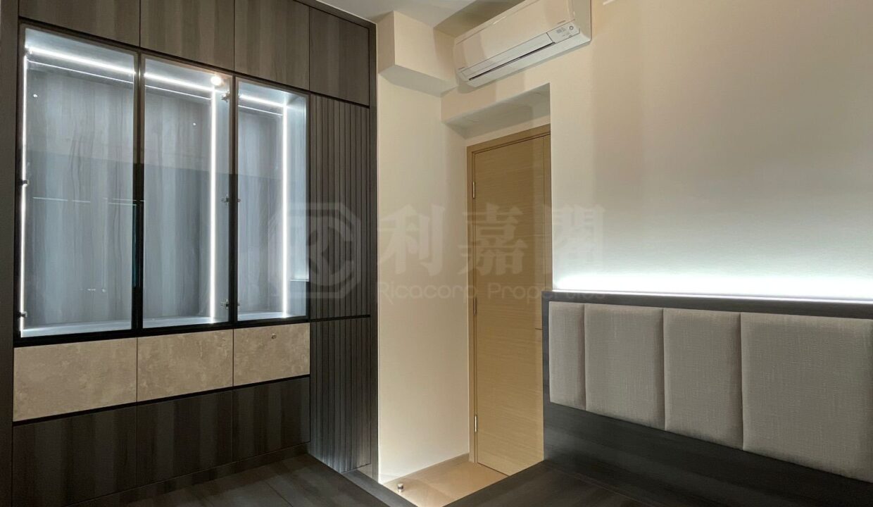 ee8859eb-0de9-45db-b831-39f6fadd64d7.jpeg