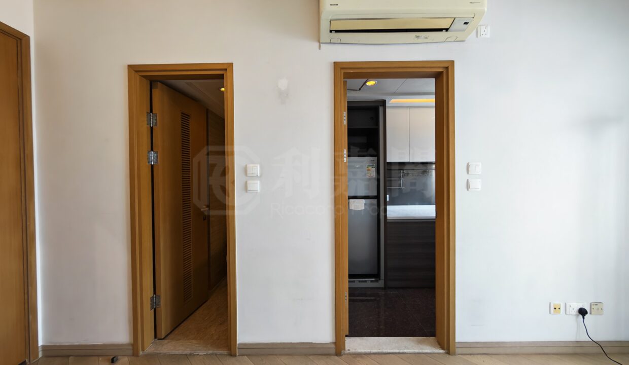 167c01e4-c7d9-4dbd-8c8f-d55868891ad1.jpeg