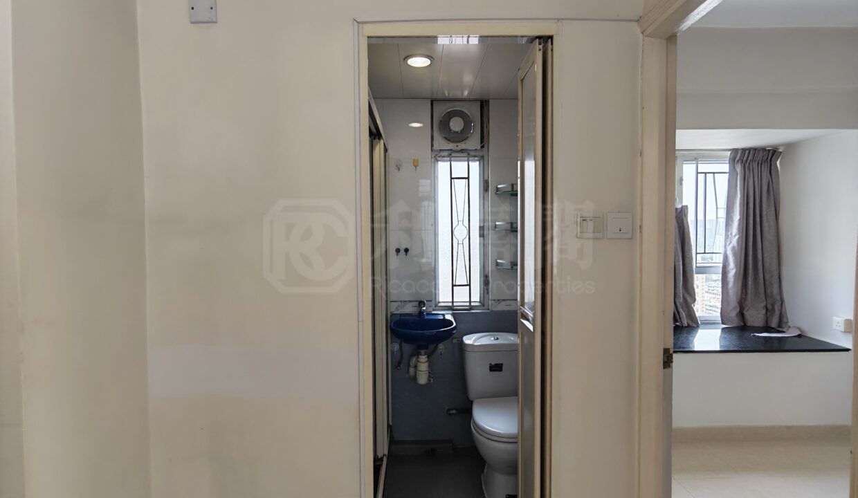 17a65a89-bd97-469b-b5e4-6e27c163e30d.jpeg