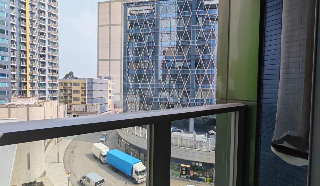 2c1545b8-692a-478a-bcee-202578ccb505.jpeg