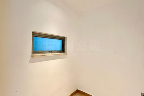 558a1aad-fbd0-4bc3-ae73-4f13a709da44.jpeg