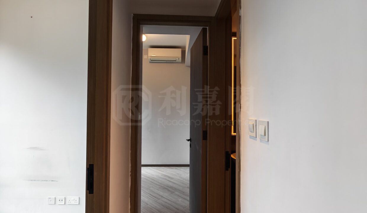 5ba8c0dd-8520-453a-86aa-1fcd5726c11a.jpeg