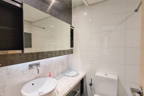8a9f679d-5da2-427a-8a87-683df1cf5e87.jpeg