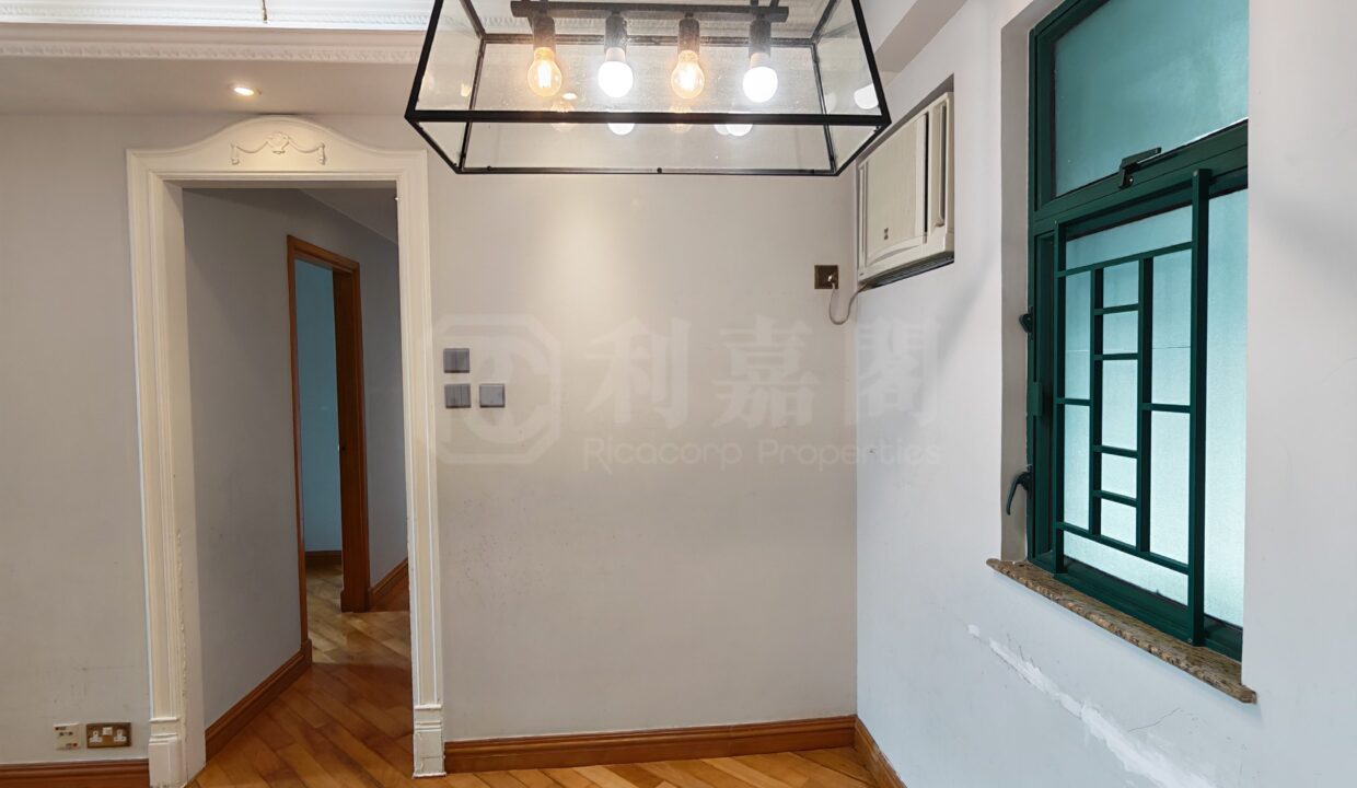 939b206d-b979-47ed-8aed-b62058b4f7cd.jpeg