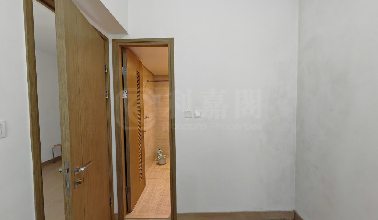 9d6280af-98be-483a-a894-f690916bf7f7.jpeg