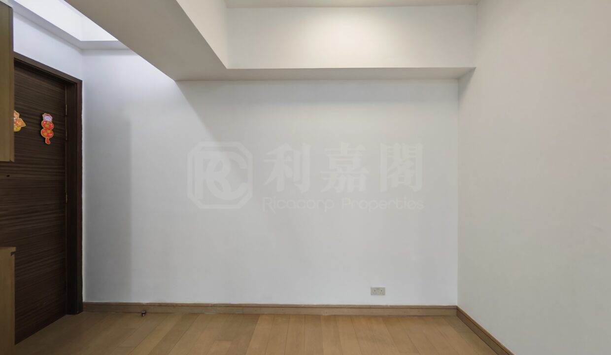 a51f4618-817f-434d-aa42-7985b01f34ce.jpeg