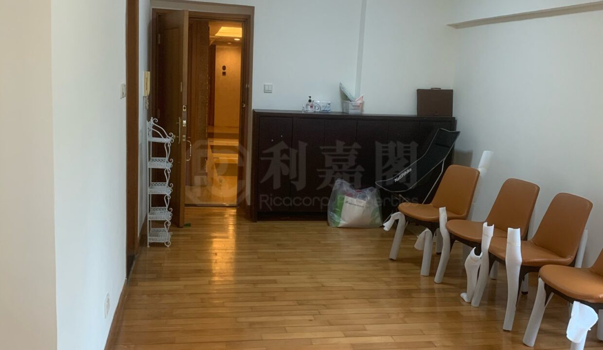 a829f405-6e6f-42ea-a611-e2dad938ffab.jpeg