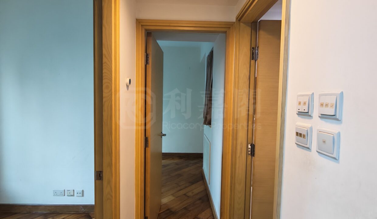 b3b49504-937c-4558-9ff3-56c28168533d.jpeg