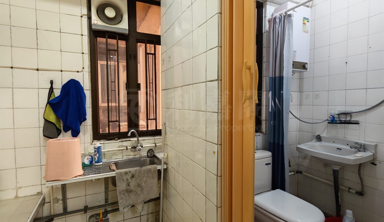 bfa930c9-b312-4554-ba49-d9c8a33392ce.jpeg