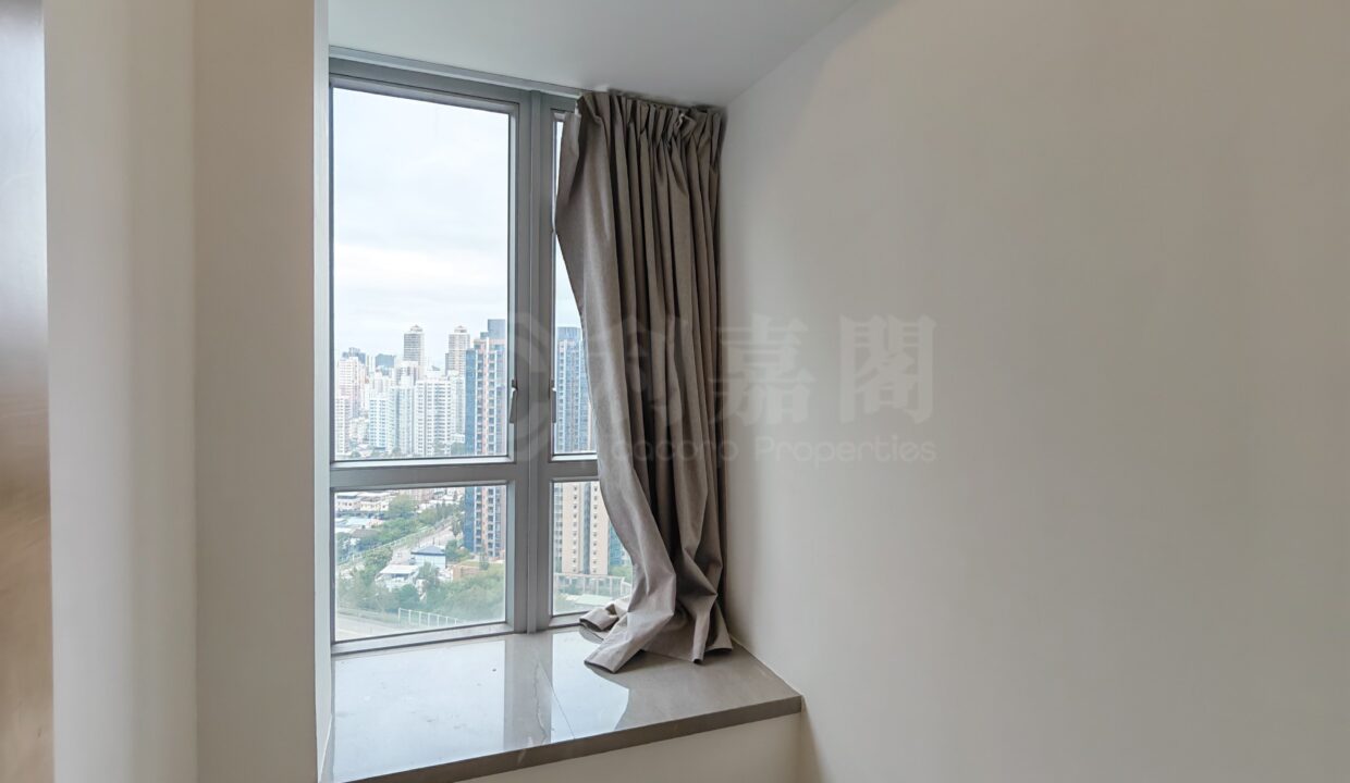 ca370d70-66d1-422f-9490-58b16d029524.jpeg