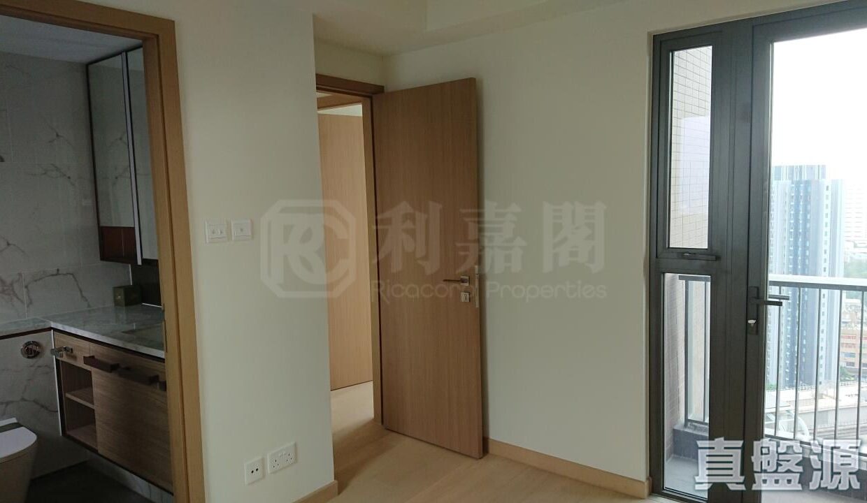 d5221dfa-c7be-4d7b-83ab-ad87d9a1b32e.jpeg