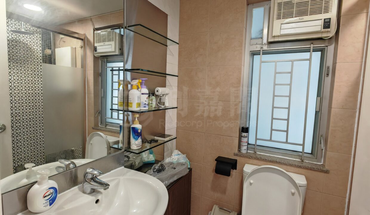 eaef0651-1f08-49d1-9888-135d689d9f08.jpeg