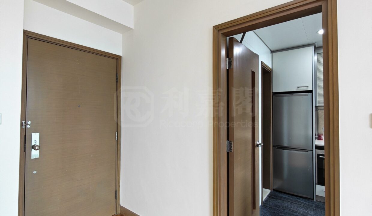ebc937ef-ecb4-44ef-94ef-cff580ecc85b-1.jpeg