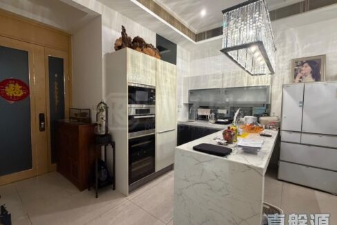 2f053d44-eb31-4f43-97d9-b6d1cd2bdf41.jpeg