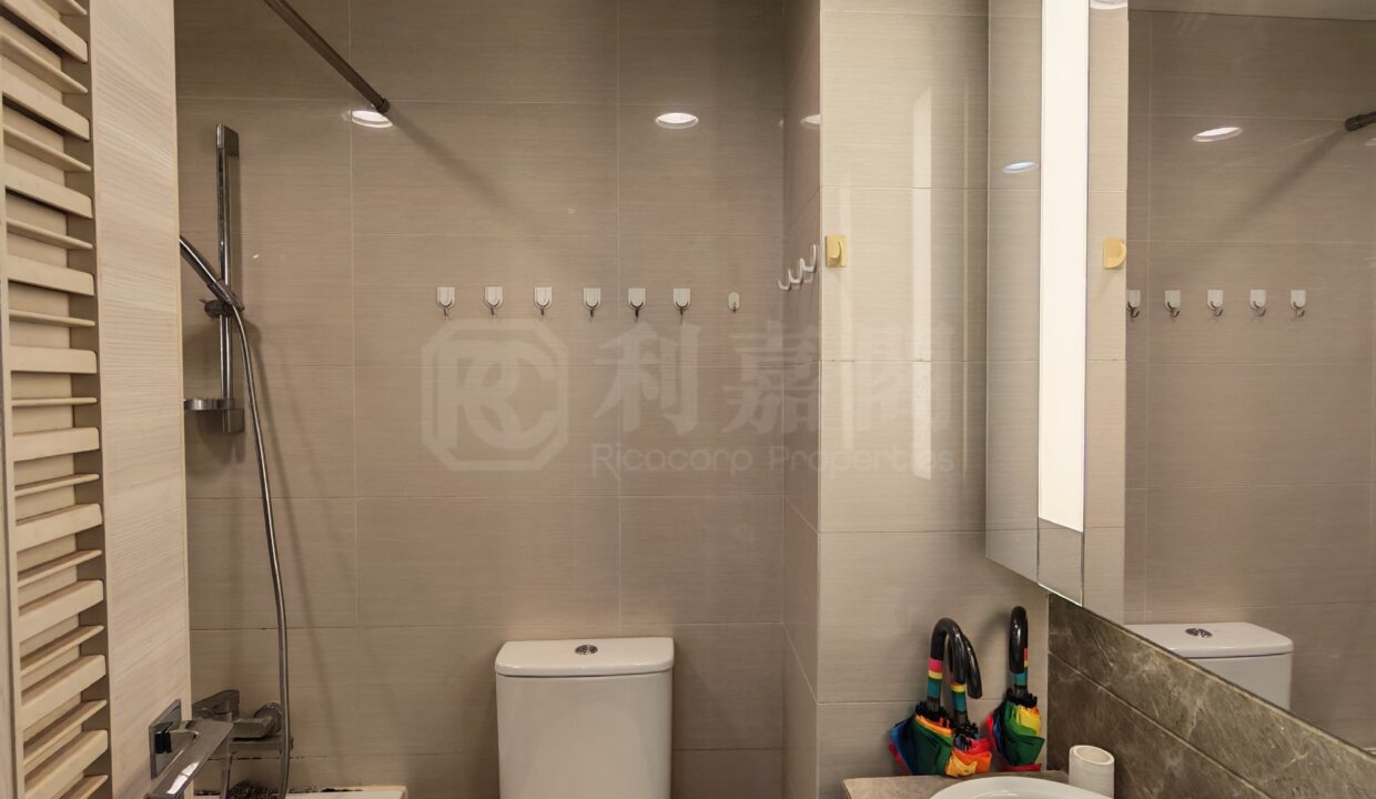 76feab1d-6efe-4ab7-8130-014dda854210.jpeg