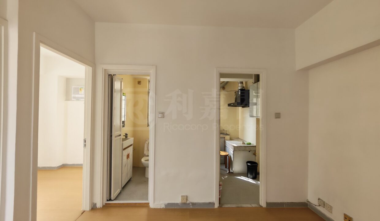 edfca898-0d48-4251-b06a-a5d8bd49b316.jpeg