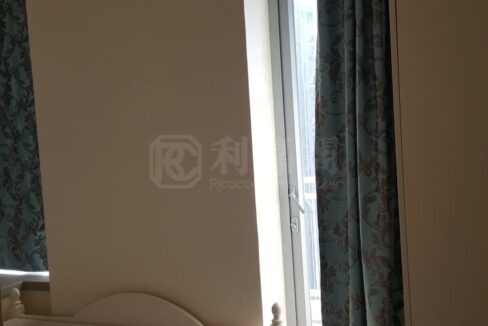 f122677d-048c-4870-bf35-f1478adccff2.jpeg