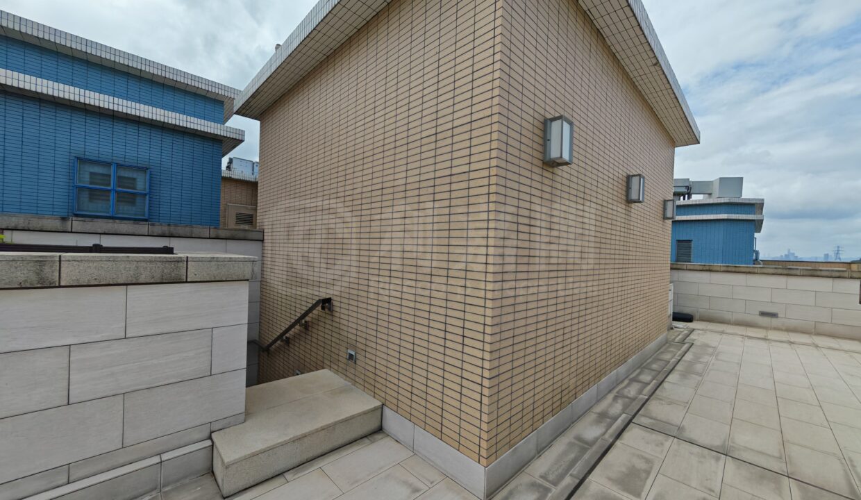04564706-1d3a-45f1-8379-00737da3d3db-39.jpeg