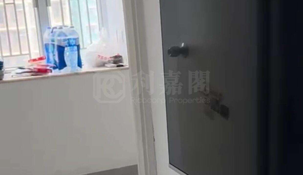 24543edf-0d52-4d60-9ec6-6080af632054.jpeg