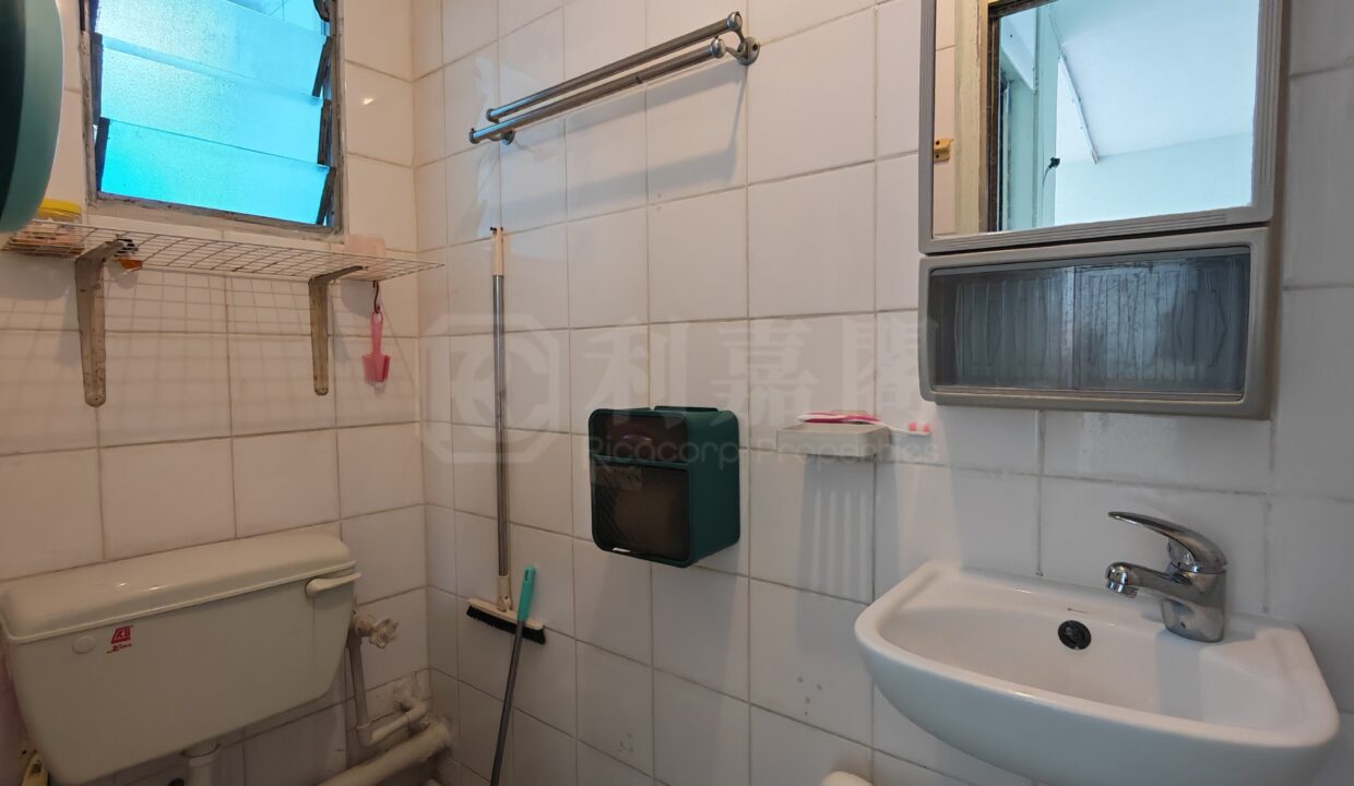 2e18b354-18e4-4c15-acd5-380cf4e13393.jpeg