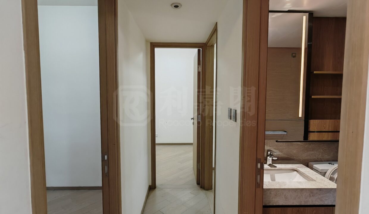 3ebf255f-59b1-4321-b90c-dfc38996311c.jpeg