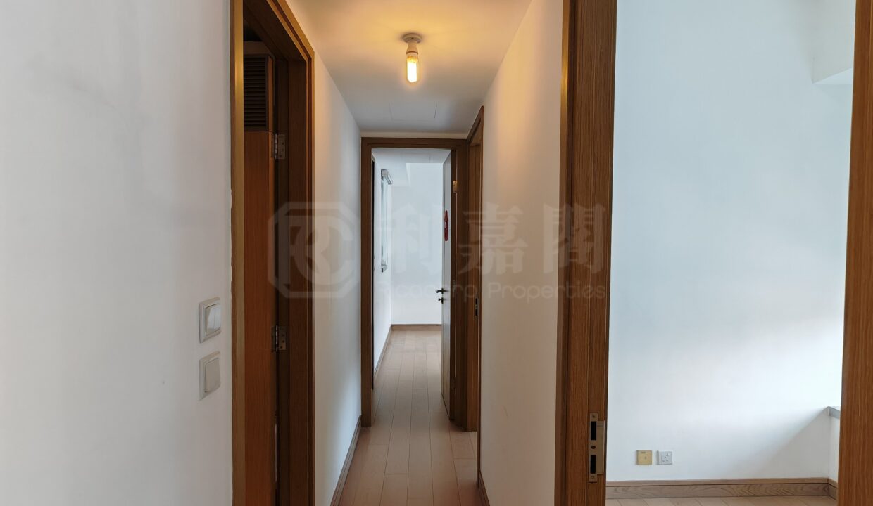 4463de70-aa40-42be-87ee-caf1be0974d6.jpeg