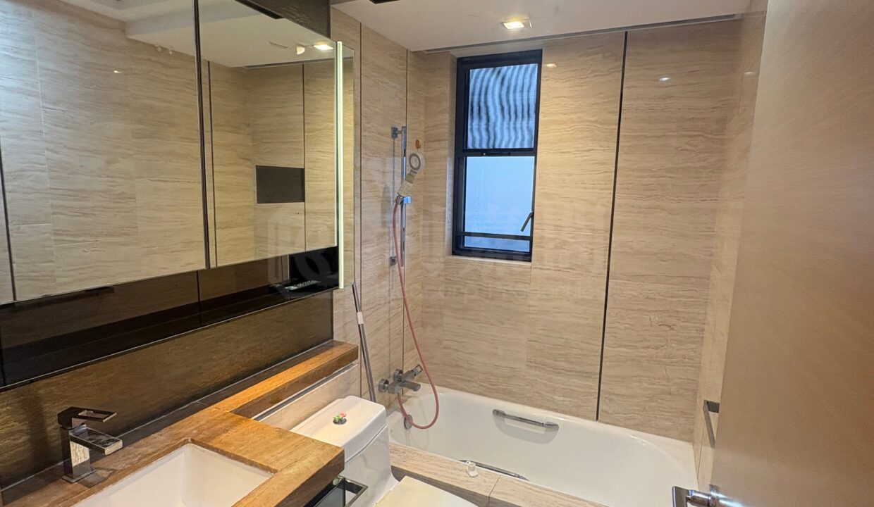 573df465-f18f-44f6-92f2-64ba70c74c3b.jpeg