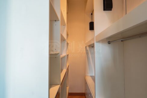 5ea72bba-f057-4bd3-8979-82b2c677cb69-4.jpeg