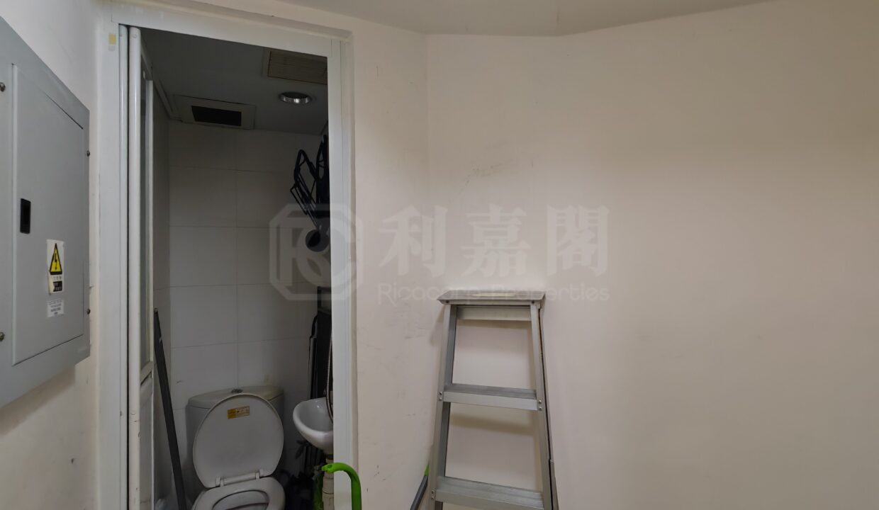 64bf8786-46a3-4c30-9ff2-b87145ded5b2.jpeg