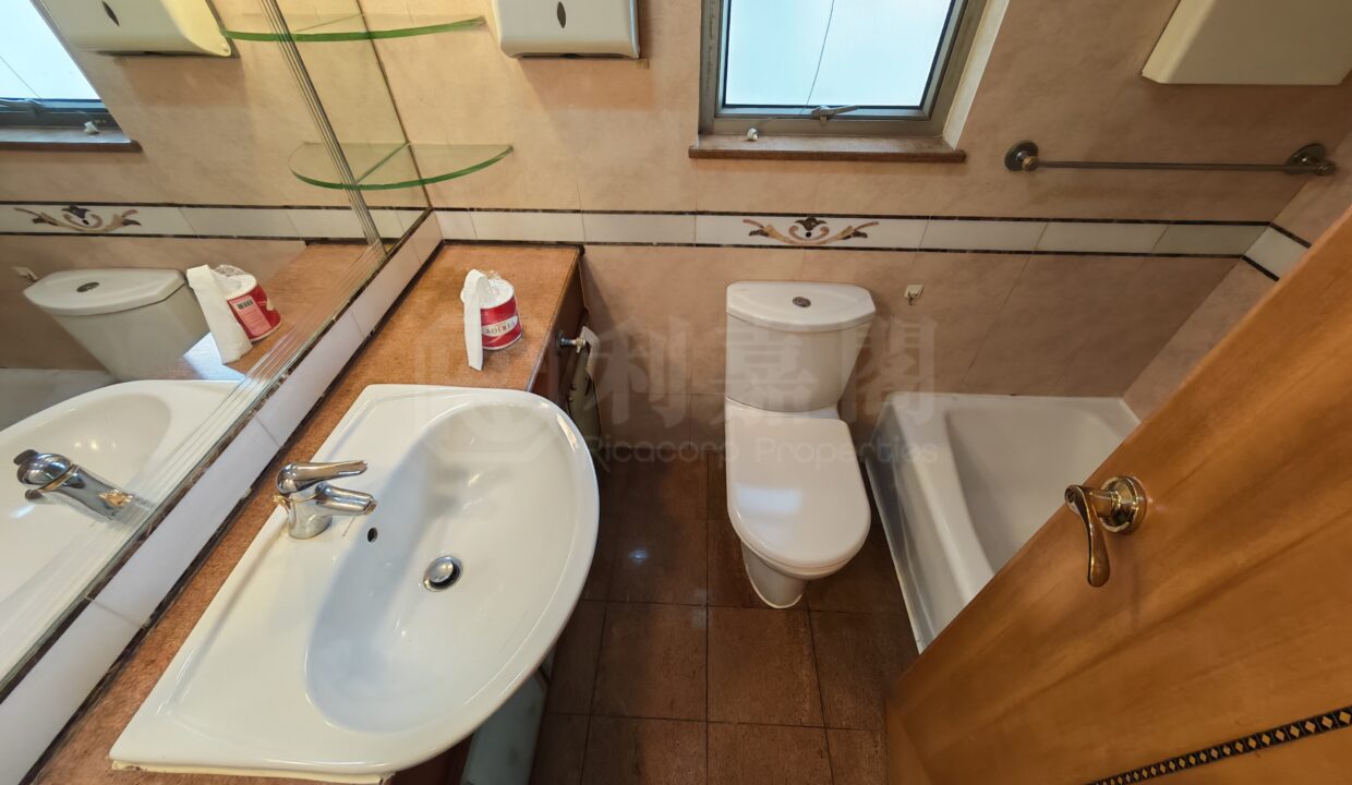 769c2596-25e3-4f16-bc6f-e2622d89ef01.jpeg