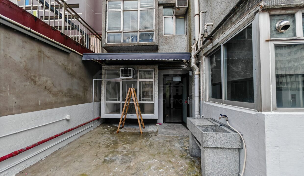 89262a1e-d40f-4fe7-a174-9085aefbc441.jpeg