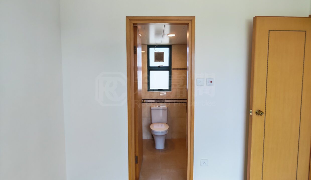 8a1239f7-309f-4d17-8439-31ddf1fc42c0-2.jpeg