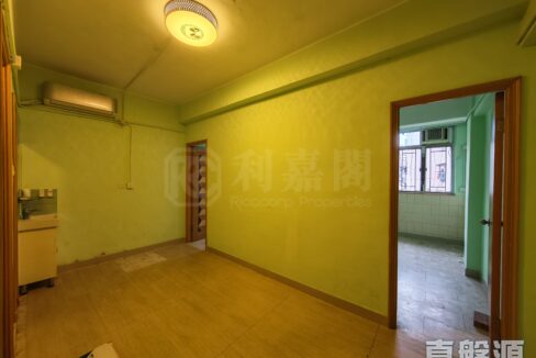 8e659052-a7de-4ef0-9cf1-ff8153594fb8.jpeg