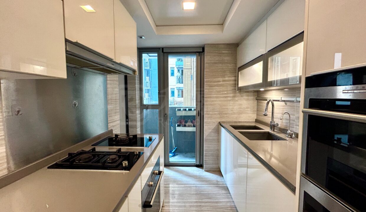 94b9f087-d8f0-4e4a-9d40-8e312bdec4f2.jpeg