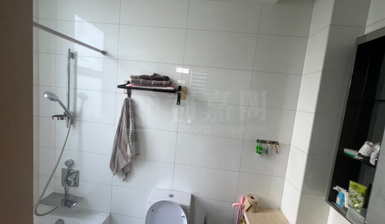 a1caebaf-4ec0-485c-8b92-5e71fe4562b3.jpeg