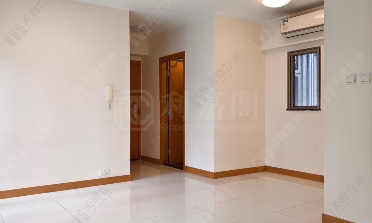 a8e93b07-5a6c-408e-8896-e53e3a370a3c.jpeg