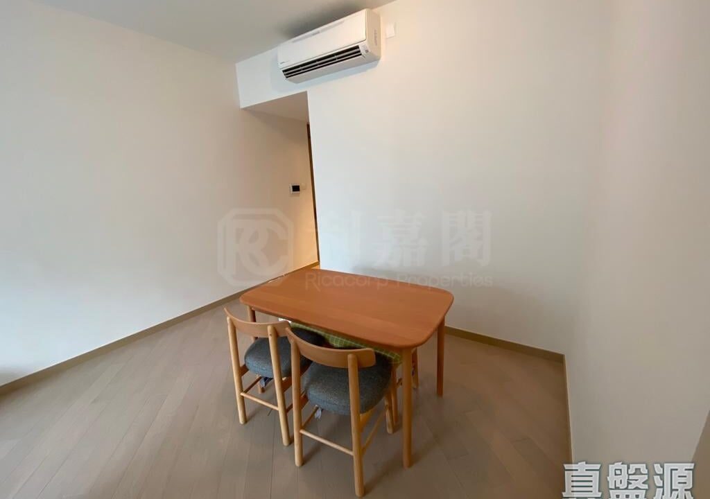 ad541864-11ca-48cd-a007-94bed8544532.jpeg
