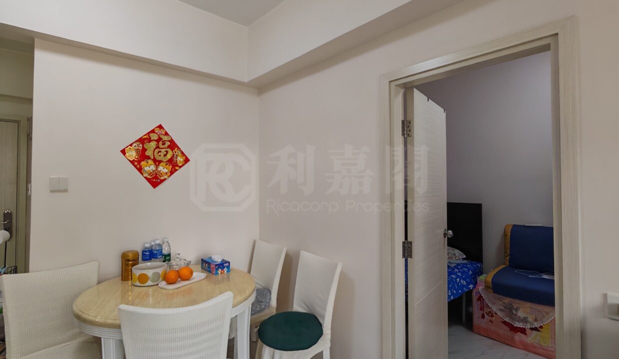 b9056de6-369c-40af-becd-bf4c9059fb25.jpeg