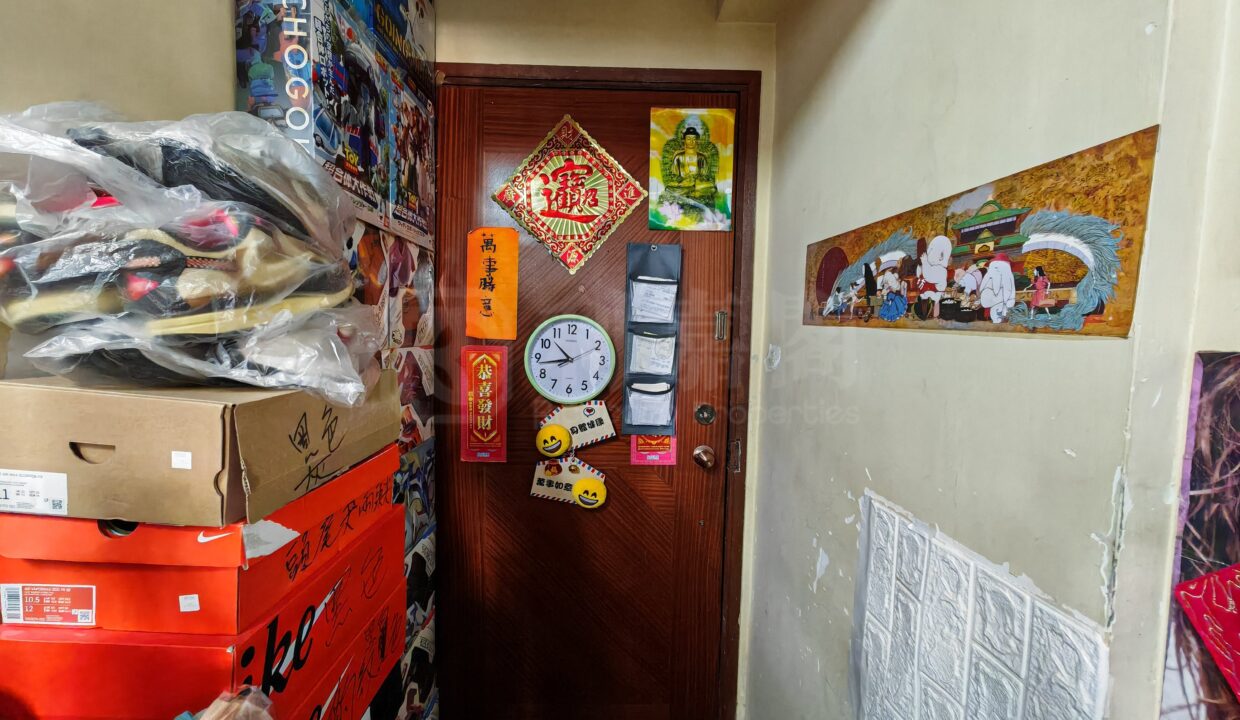 c76ebd4f-10b4-4e25-8025-cfab9e8852a6.jpeg