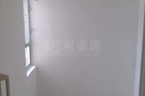 d77134c9-3e5f-4bf0-926b-04be73255f6d.jpeg