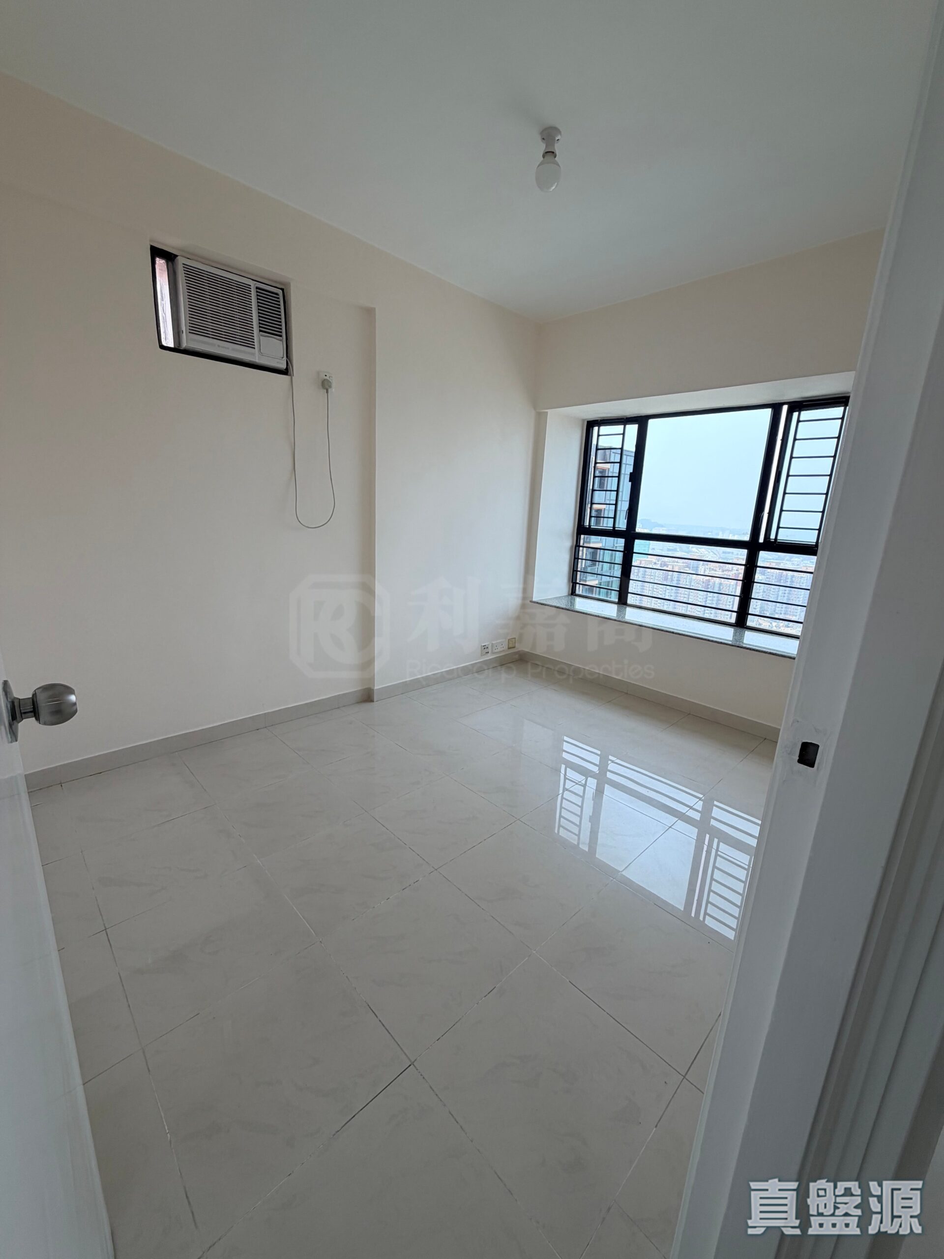 新元朗中心 2座 - 元朗屋網 28YuenLong.com