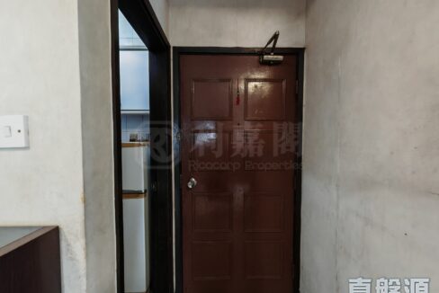 e4690380-ae85-4da6-9fe2-f92d6a8ed61c-3.jpeg