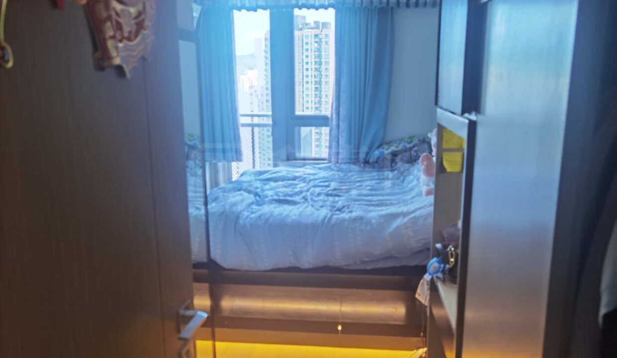 e92eda3f-3f90-41df-a185-01508b407ec9.jpeg