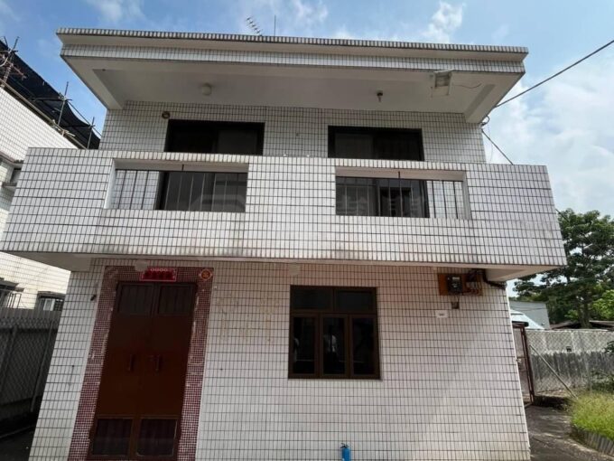 【元朗十八鄉】崇正新村寧靜村屋出租｜低密度生活・交通便利・適合家庭 - 元朗屋網 28YuenLong.com