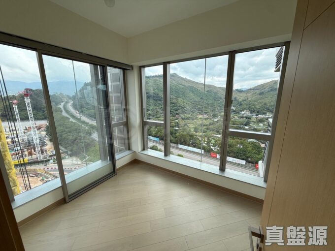 【港鐵錦上路站上蓋 柏瓏1A期 547呎高層大兩房】 - 元朗屋網 28YuenLong.com