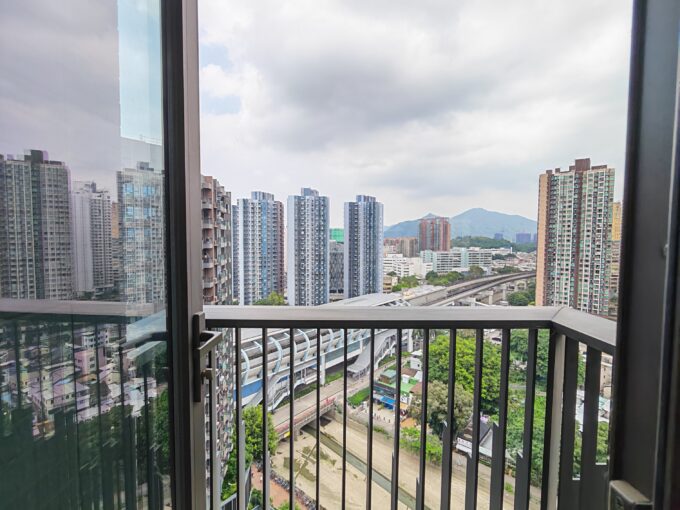 朗城滙 2座 中高層優質大兩房 實用532呎 售890萬租23,000！港鐵朗屏站正上蓋地標半新盤 - 元朗屋網 28YuenLong.com